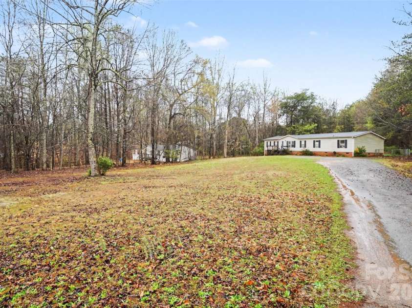1047 Galway Lane, Clover, SC 29710.  MLS# CAR4355035, YatesRealty ID 5131. 