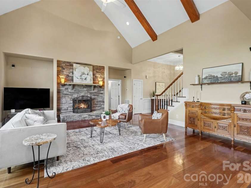 2300 Potter Road, Waxhaw, NC 28173.  MLS# CAR4424737, YatesRealty ID 51312. 