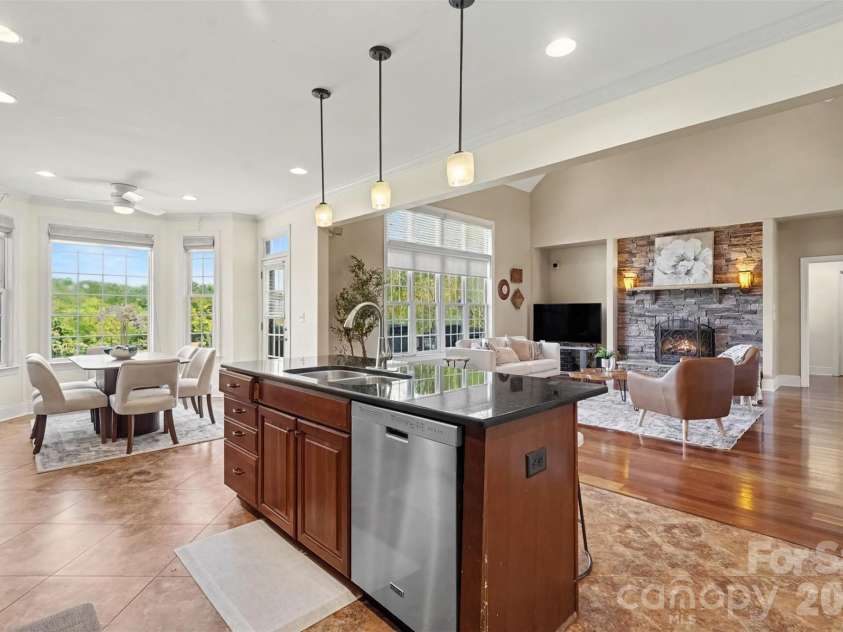 2300 Potter Road, Waxhaw, NC 28173.  MLS# CAR4424737, YatesRealty ID 51312. 