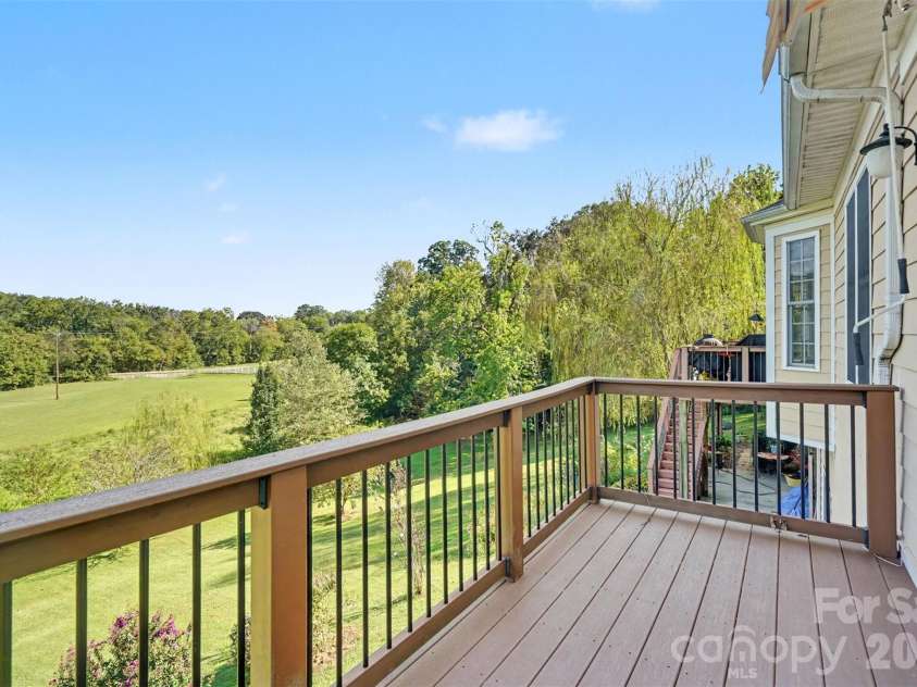 2300 Potter Road, Waxhaw, NC 28173.  MLS# CAR4424737, YatesRealty ID 51312. 