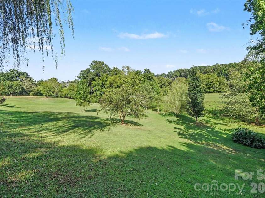 2300 Potter Road, Waxhaw, NC 28173.  MLS# CAR4424737, YatesRealty ID 51312. 