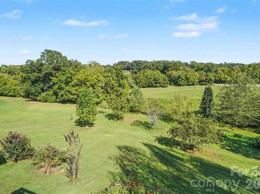 2300 Potter Road, Waxhaw, NC 28173.  MLS# CAR4424737, YatesRealty ID 51312. 