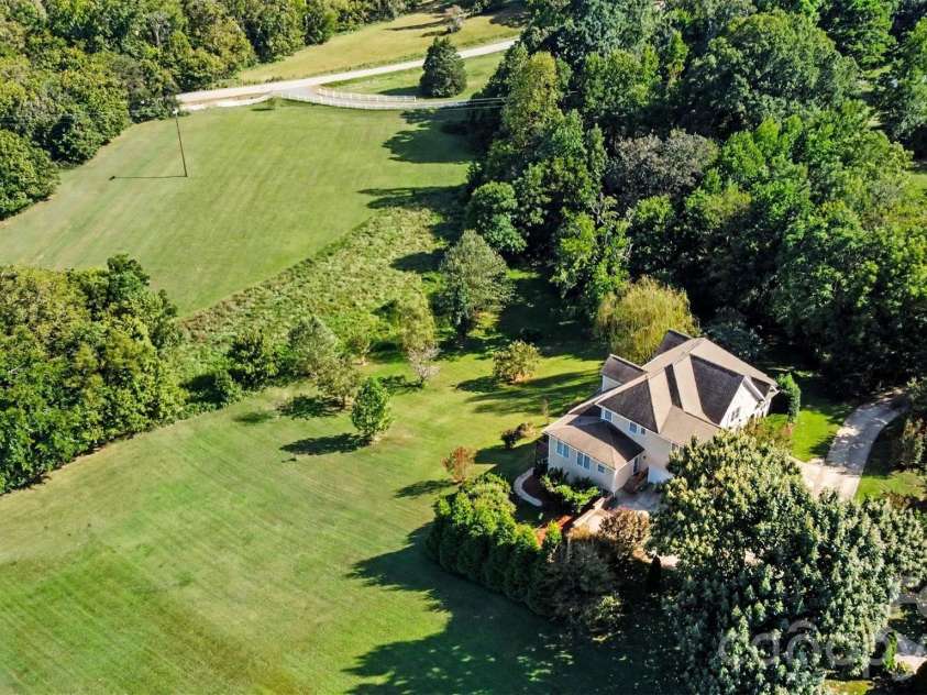 2300 Potter Road, Waxhaw, NC 28173.  MLS# CAR4424737, YatesRealty ID 51312. 
