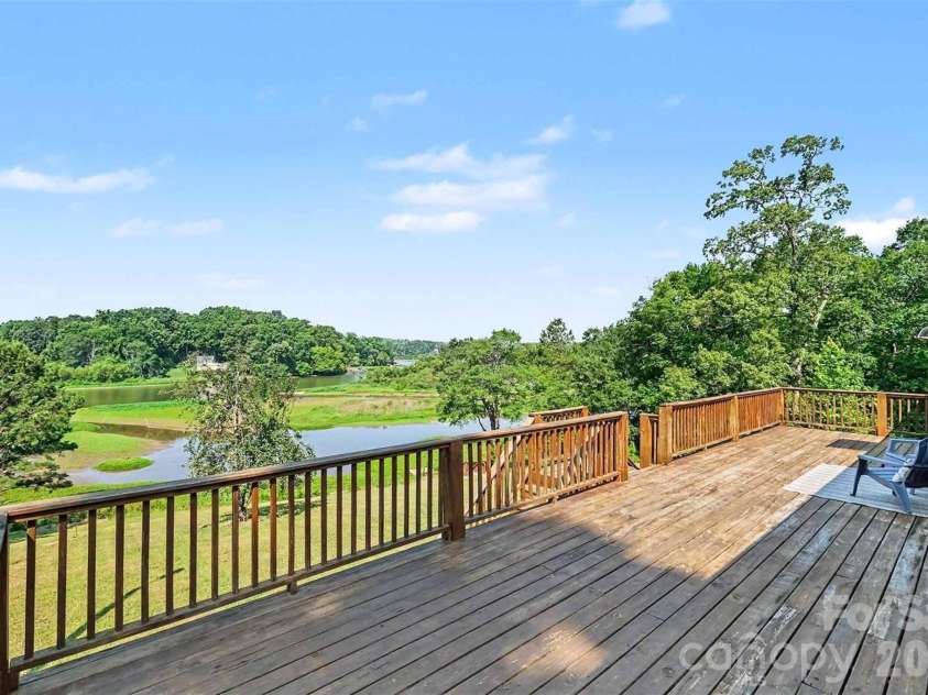 313 Riverfront Drive, Belmont, NC 28012.  MLS# CAR4399917, YatesRealty ID 51315. 