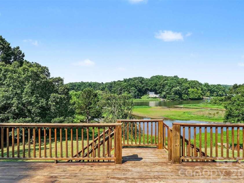 313 Riverfront Drive, Belmont, NC 28012.  MLS# CAR4399917, YatesRealty ID 51315. 
