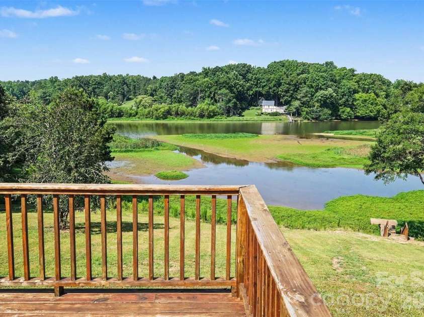 313 Riverfront Drive, Belmont, NC 28012.  MLS# CAR4399917, YatesRealty ID 51315. 