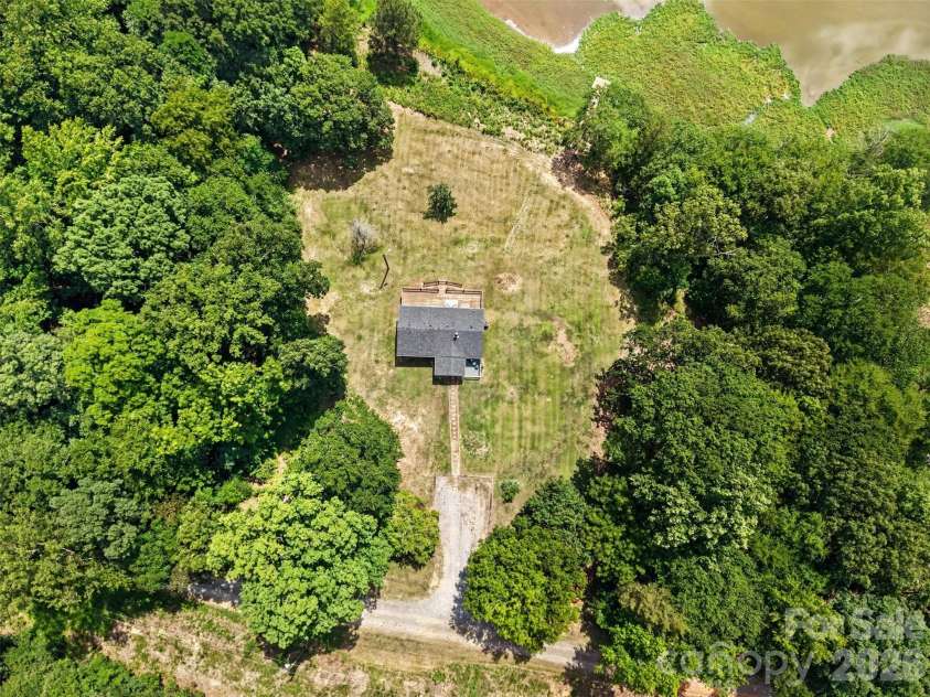 313 Riverfront Drive, Belmont, NC 28012.  MLS# CAR4399917, YatesRealty ID 51315. 