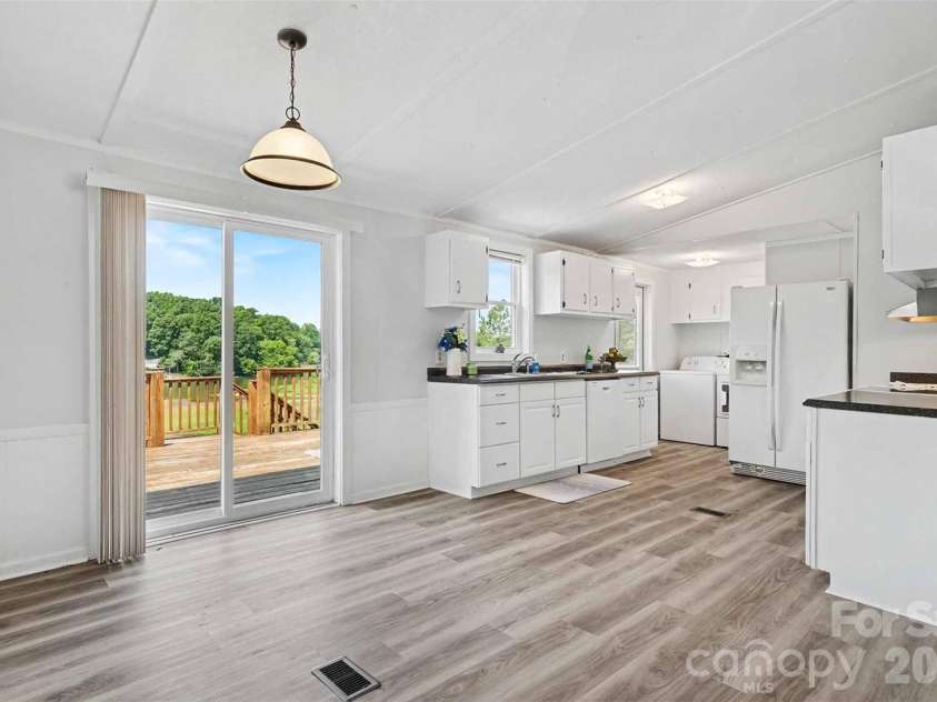 313 Riverfront Drive, Belmont, NC 28012.  MLS# CAR4399917, YatesRealty ID 51315. 