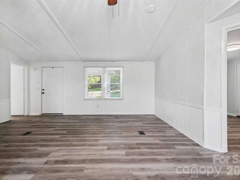 313 Riverfront Drive, Belmont, NC 28012.  MLS# CAR4399917, YatesRealty ID 51315. 