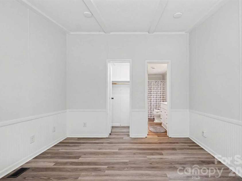313 Riverfront Drive, Belmont, NC 28012.  MLS# CAR4399917, YatesRealty ID 51315. 