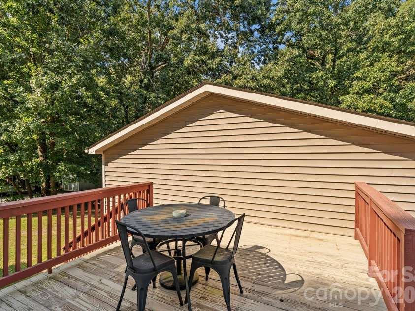 2207 Carter Drive, Albemarle, NC 28001.  MLS# CAR4425439, YatesRealty ID 51316. 