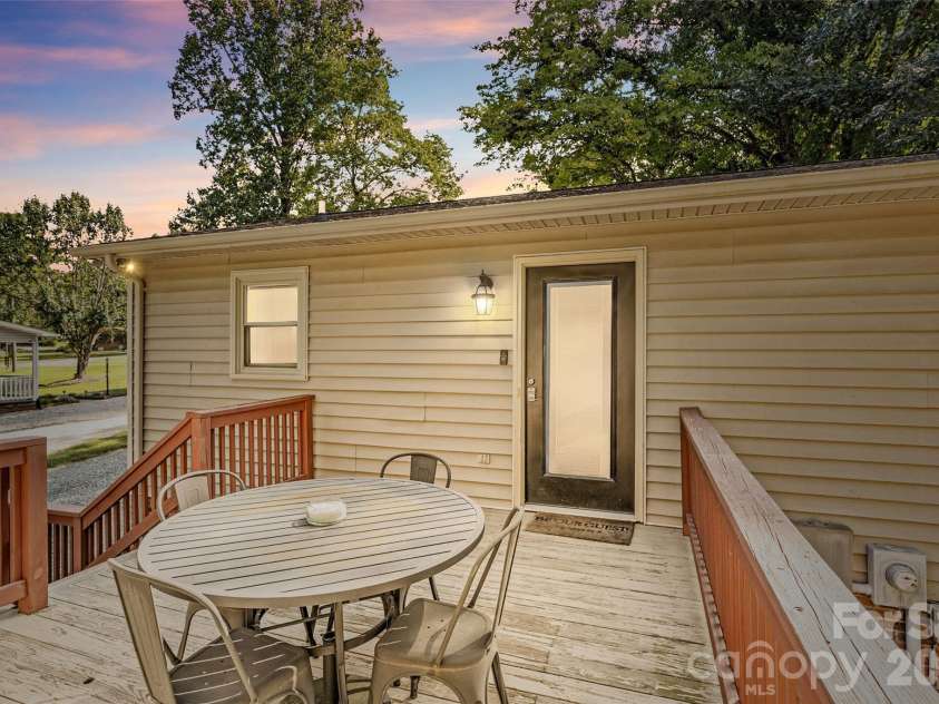 2207 Carter Drive, Albemarle, NC 28001.  MLS# CAR4425439, YatesRealty ID 51316. 