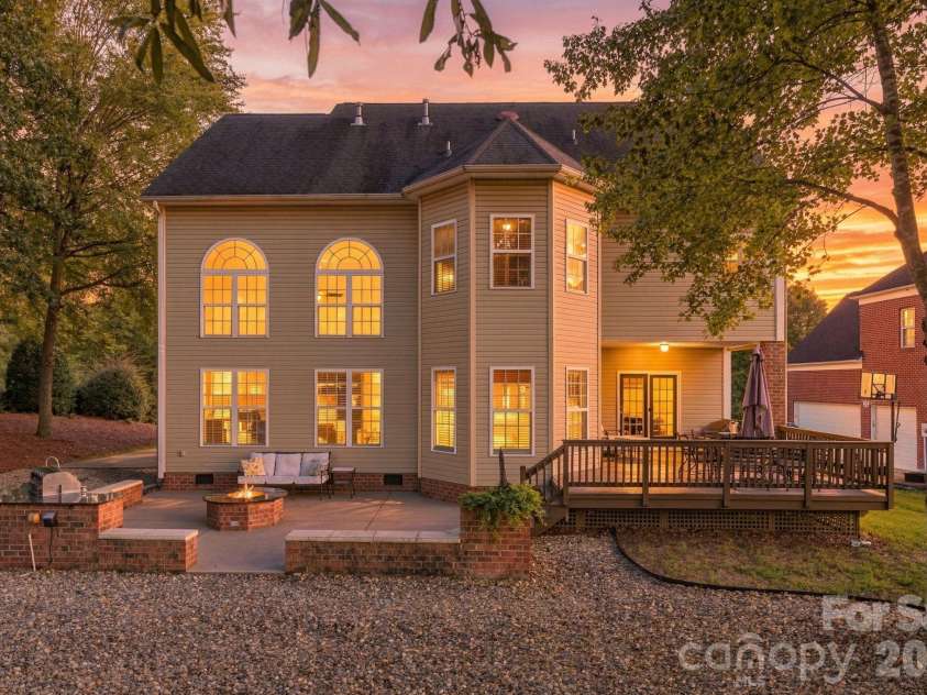 2561 Fallbrook Place, Concord, NC 28027.  MLS# CAR4425411, YatesRealty ID 51317. 