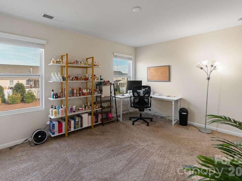 6507 Georgia Oak Road, Charlotte, NC 28269.  MLS# CAR4343178, YatesRealty ID 5132. 