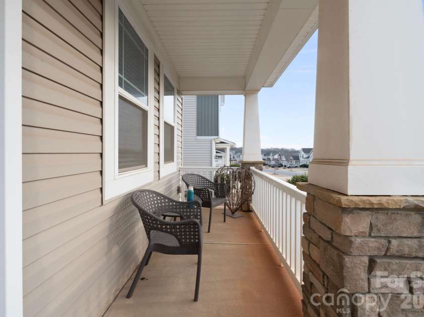 6507 Georgia Oak Road, Charlotte, NC 28269.  MLS# CAR4343178, YatesRealty ID 5132. 