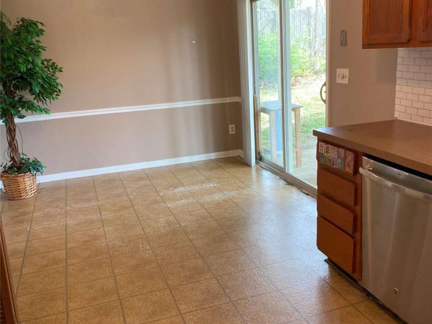 7307 Meadowland Drive, Charlotte, NC 28215.  MLS# CAR4241481, YatesRealty ID 5132. 