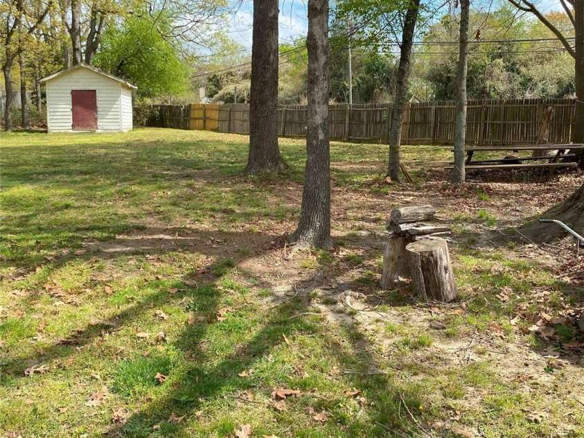 7307 Meadowland Drive, Charlotte, NC 28215.  MLS# CAR4241481, YatesRealty ID 5132. 