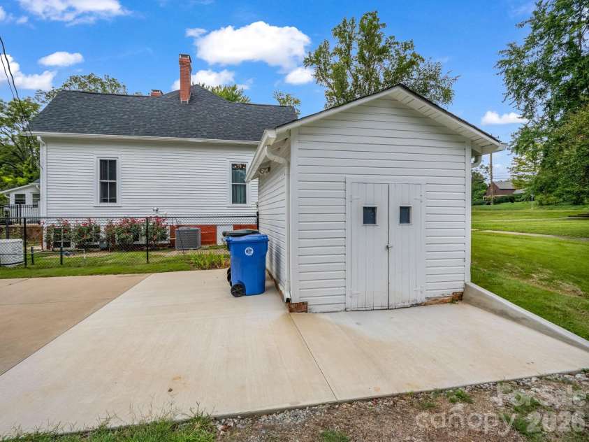 551 Main Street, Rutherfordton, NC 28139.  MLS# CAR4384020, YatesRealty ID 51322. 