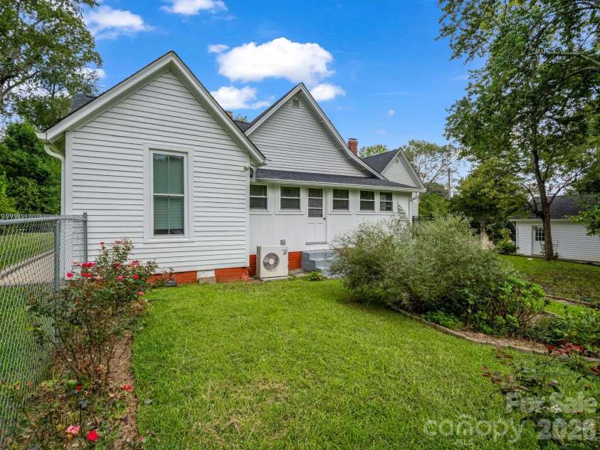 551 Main Street, Rutherfordton, NC 28139.  MLS# CAR4384020, YatesRealty ID 51322. 