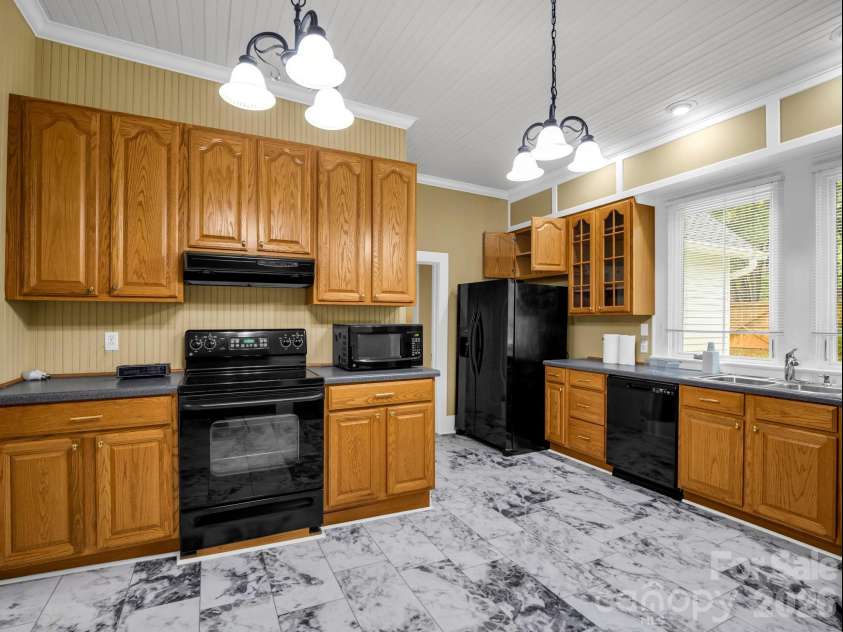 551 Main Street, Rutherfordton, NC 28139.  MLS# CAR4384020, YatesRealty ID 51322. 