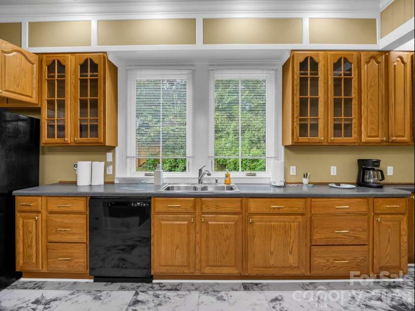 551 Main Street, Rutherfordton, NC 28139.  MLS# CAR4384020, YatesRealty ID 51322. 