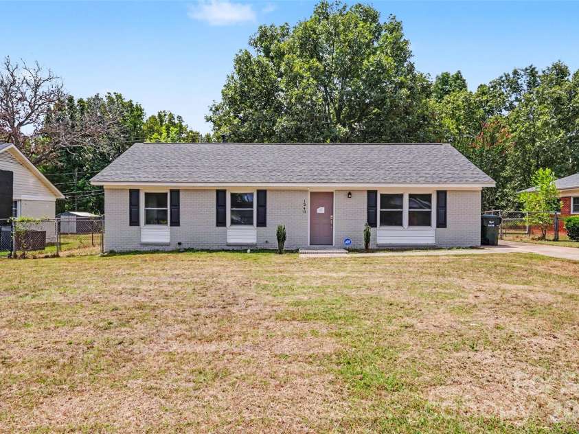 1240 Glenarden Drive, Rock Hill, SC 29730.  MLS# CAR4407044, YatesRealty ID 51323. 