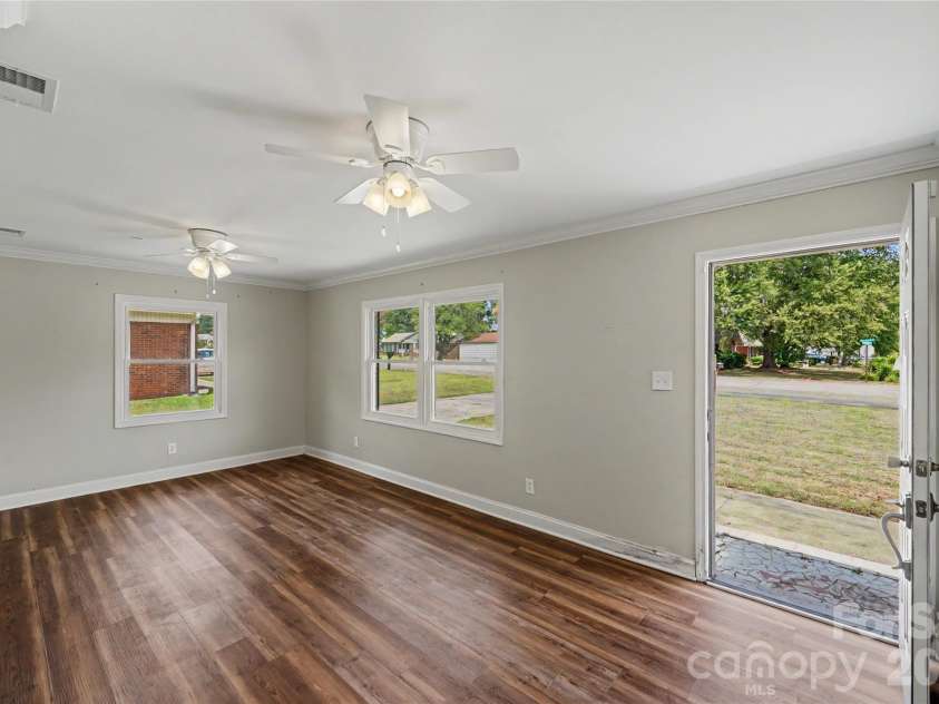 1240 Glenarden Drive, Rock Hill, SC 29730.  MLS# CAR4407044, YatesRealty ID 51323. 
