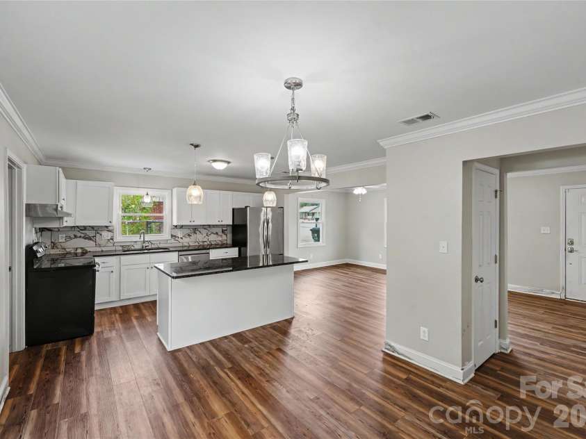 1240 Glenarden Drive, Rock Hill, SC 29730.  MLS# CAR4407044, YatesRealty ID 51323. 