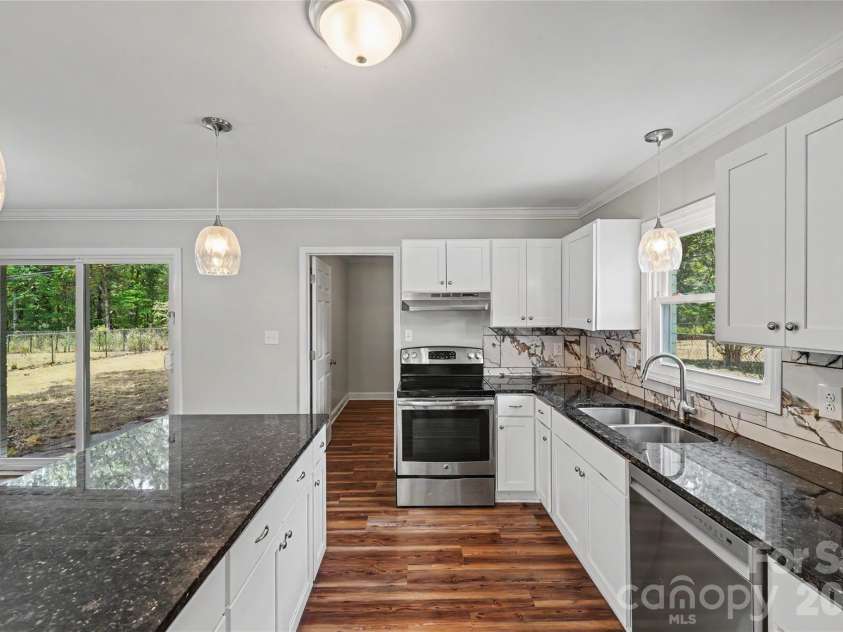 1240 Glenarden Drive, Rock Hill, SC 29730.  MLS# CAR4407044, YatesRealty ID 51323. 