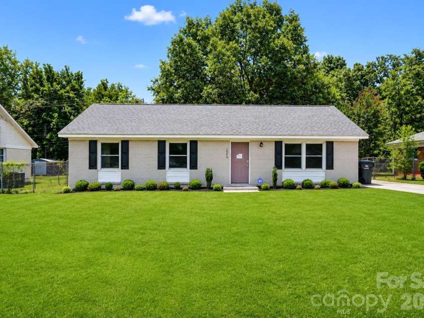 1240 Glenarden Drive, Rock Hill, SC 29730.  MLS# CAR4407044, YatesRealty ID 51323. Digitally enhanced; grass virtually added.