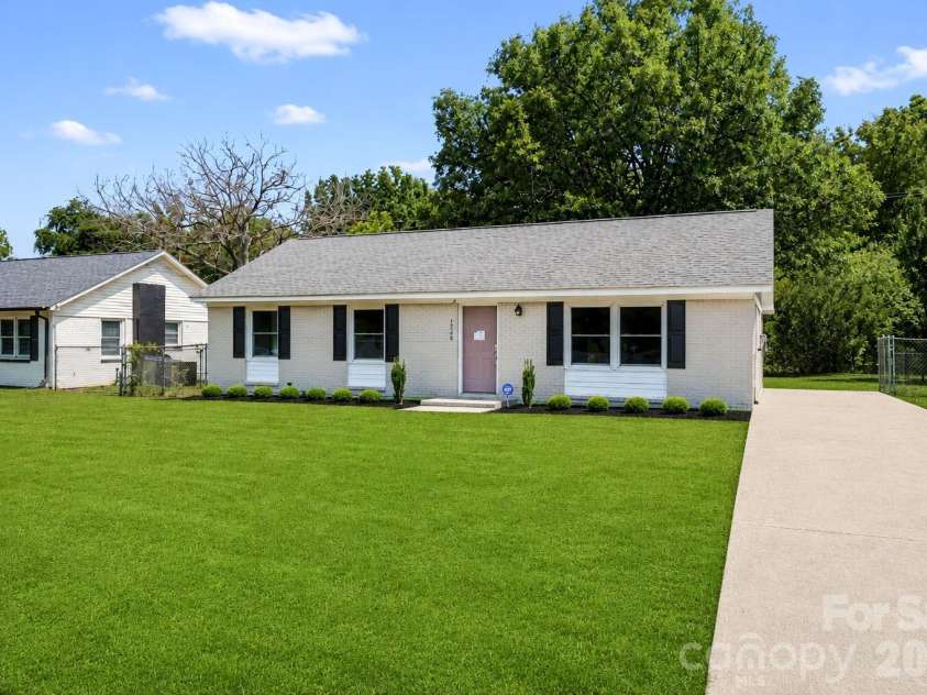 1240 Glenarden Drive, Rock Hill, SC 29730.  MLS# CAR4407044, YatesRealty ID 51323. Digitally enhanced; grass virtually added.
