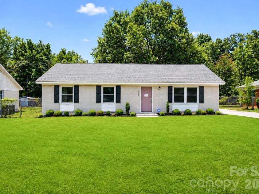 1240 Glenarden Drive, Rock Hill, SC 29730.  MLS# CAR4407044, YatesRealty ID 51323. Digitally enhanced; grass virtually added.
