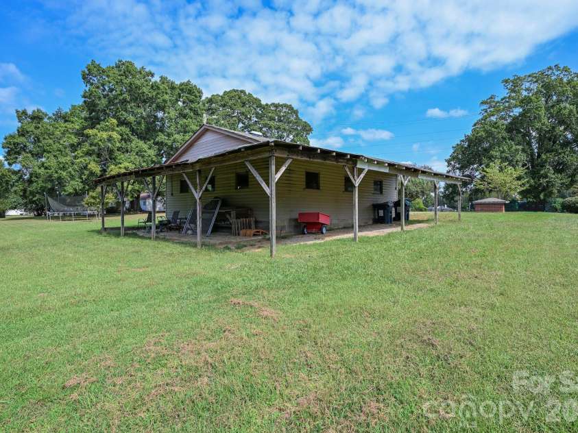 6920 Indian Trail Fairview Road, Indian Trail, NC 28079.  MLS# CAR4425375, YatesRealty ID 51325. 