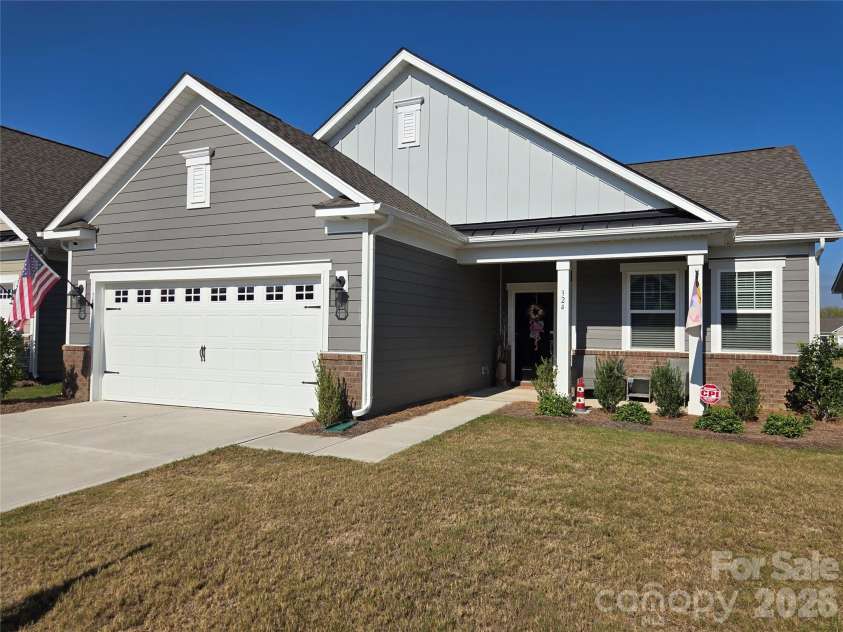324 Sunharvest Lane, Indian Trail, NC 28079.  MLS# CAR4425620, YatesRealty ID 51326. 