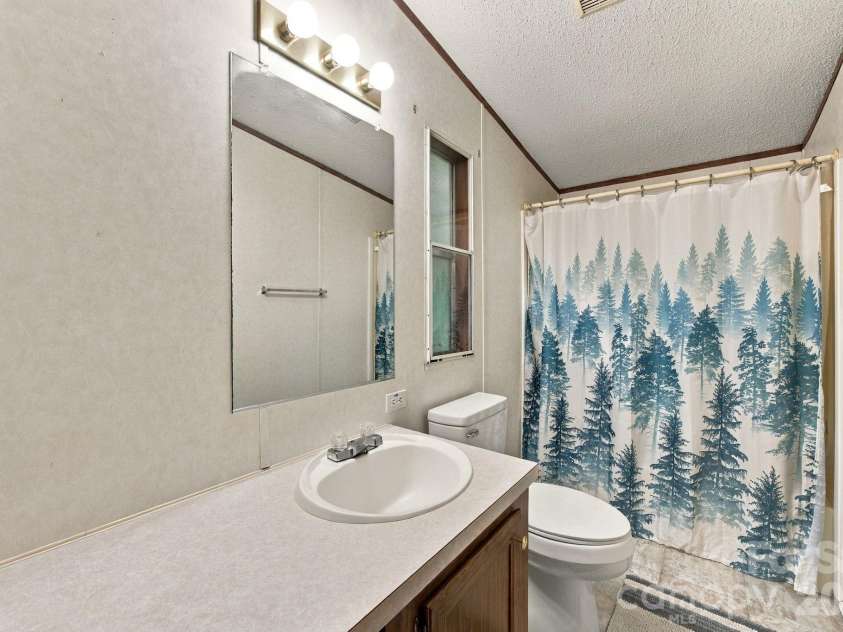 5209 Timber Creek Court, Kings Mountain, NC 28086.  MLS# CAR4425357, YatesRealty ID 51327. 