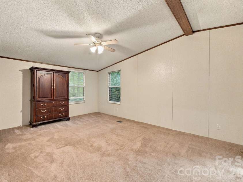 5209 Timber Creek Court, Kings Mountain, NC 28086.  MLS# CAR4425357, YatesRealty ID 51327. 