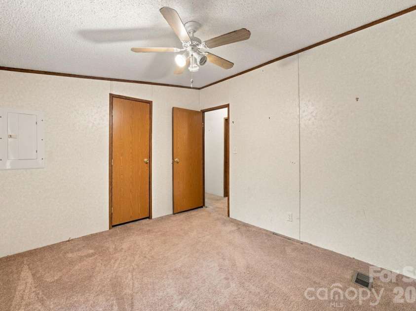 5209 Timber Creek Court, Kings Mountain, NC 28086.  MLS# CAR4425357, YatesRealty ID 51327. 
