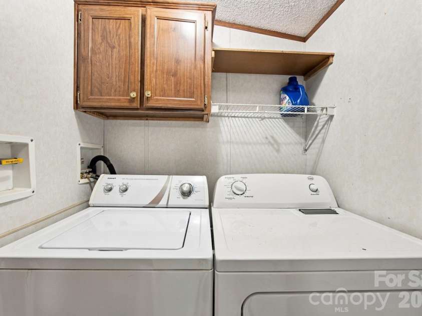 5209 Timber Creek Court, Kings Mountain, NC 28086.  MLS# CAR4425357, YatesRealty ID 51327. 