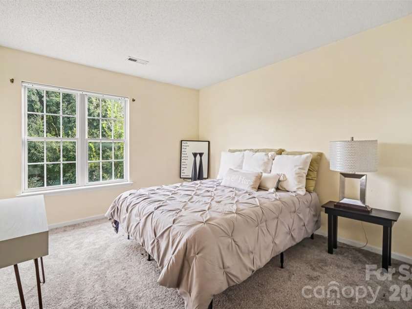15725 Southern Garden Lane, Charlotte, NC 28278.  MLS# CAR4424517, YatesRealty ID 51328. 