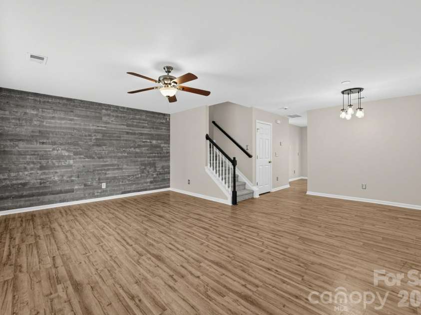 1527 Maypine Commons Way, Rock Hill, SC 29732.  MLS# CAR4425435, YatesRealty ID 51329. 
