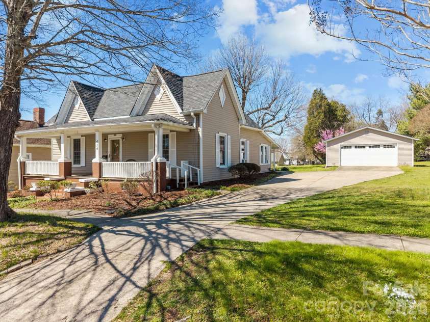 414 Spencer Avenue, Spencer, NC 28159.  MLS# CAR4359494, YatesRealty ID 5133. 