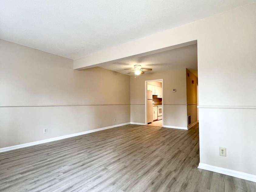 5810 Hunting Ridge Lane, Charlotte, NC 28212.  MLS# CAR4225012, YatesRealty ID 5133. 