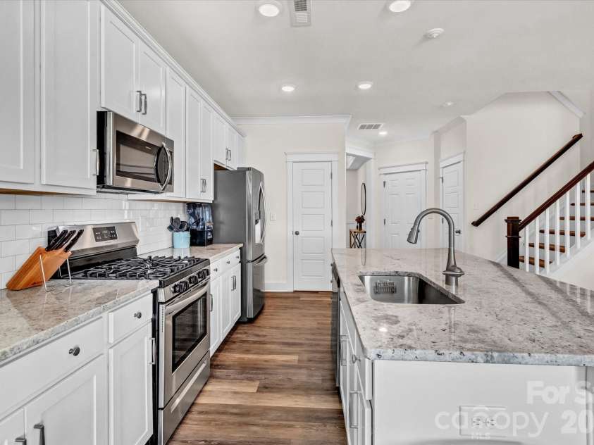 2149 Bexar Trail, Matthews, NC 28105.  MLS# CAR4424483, YatesRealty ID 51330. 