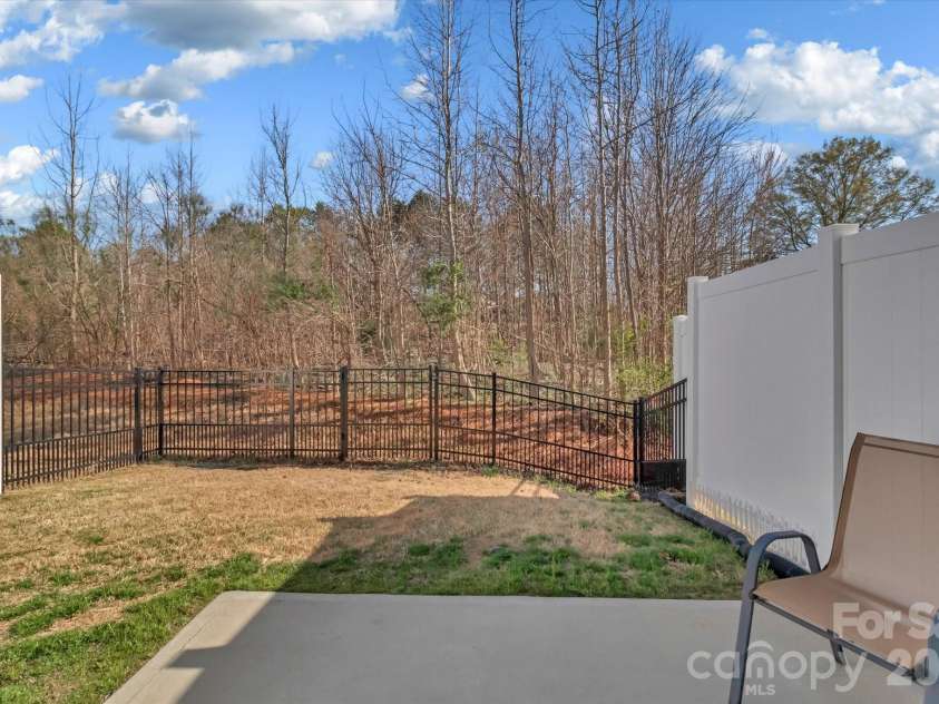 2149 Bexar Trail, Matthews, NC 28105.  MLS# CAR4424483, YatesRealty ID 51330. 