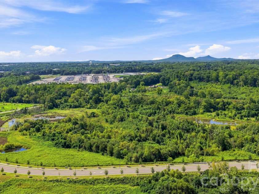 3103 Winesap Drive, Dallas, NC 28034.  MLS# CAR4425625, YatesRealty ID 51332. 