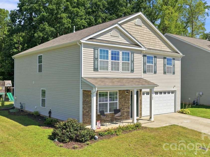 3103 Winesap Drive, Dallas, NC 28034.  MLS# CAR4425625, YatesRealty ID 51332. 