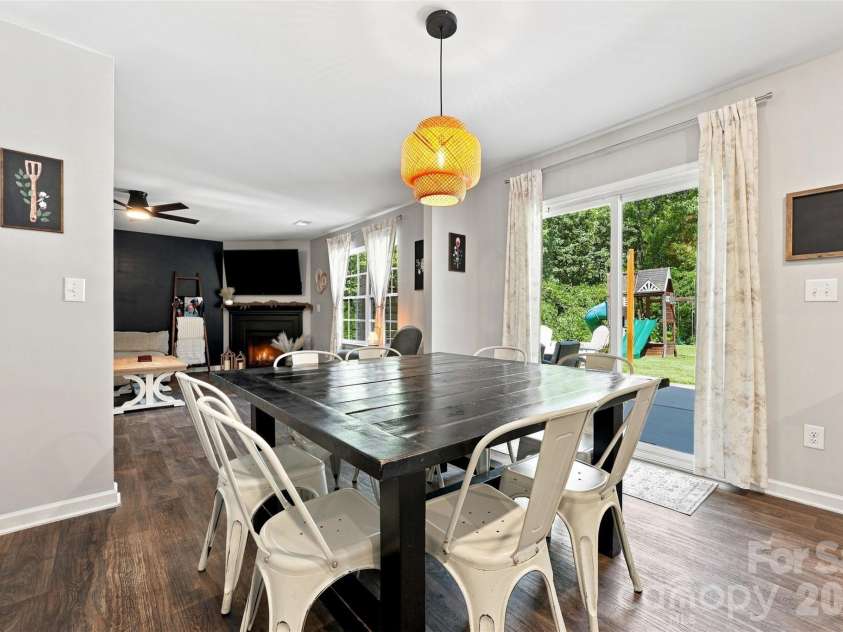 3103 Winesap Drive, Dallas, NC 28034.  MLS# CAR4425625, YatesRealty ID 51332. Breakfast Area into Great Room