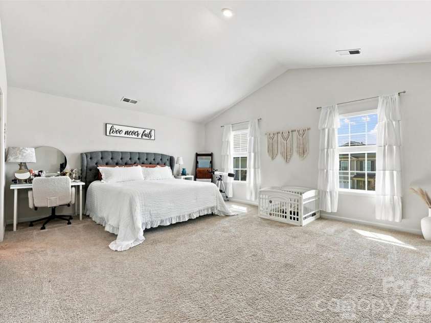 3103 Winesap Drive, Dallas, NC 28034.  MLS# CAR4425625, YatesRealty ID 51332. Primary Suite
