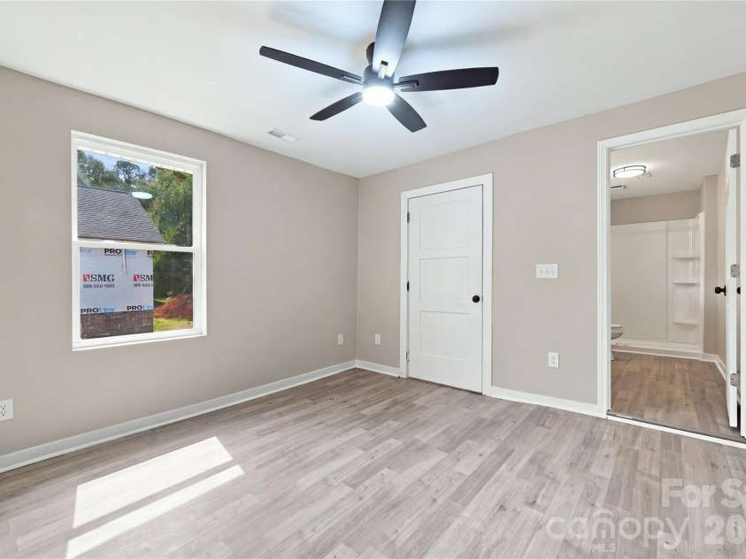 335 Baker Street, Rock Hill, SC 29730.  MLS# CAR4425717, YatesRealty ID 51334. 