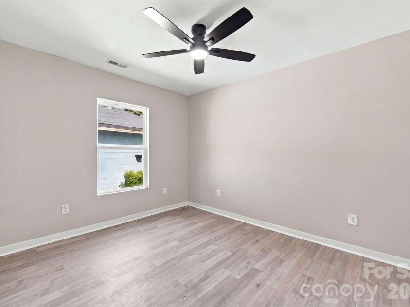 335 Baker Street, Rock Hill, SC 29730.  MLS# CAR4425717, YatesRealty ID 51334. 